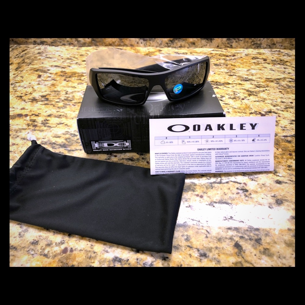 NEW Men’s Polarized GASCAN Oakley Sunglasses